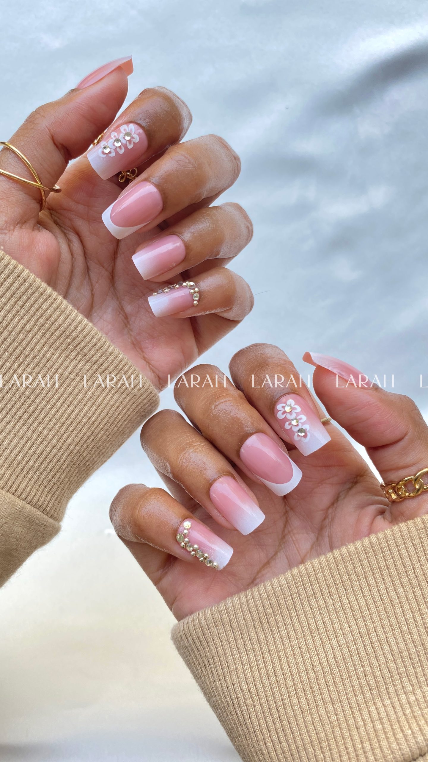 PRESS ON NAILS SQUARE PETAL BLUSH SERENADE - Image 3